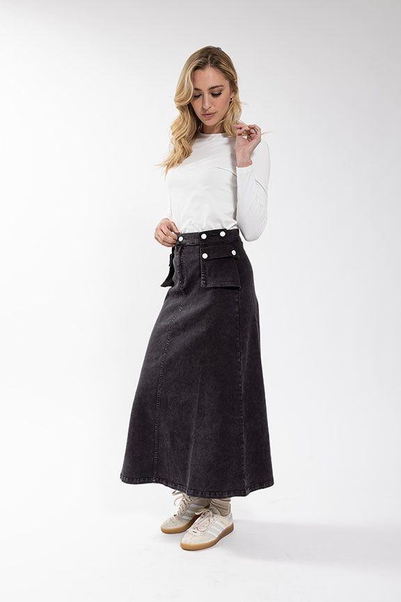 Detailed Pocket Skirt